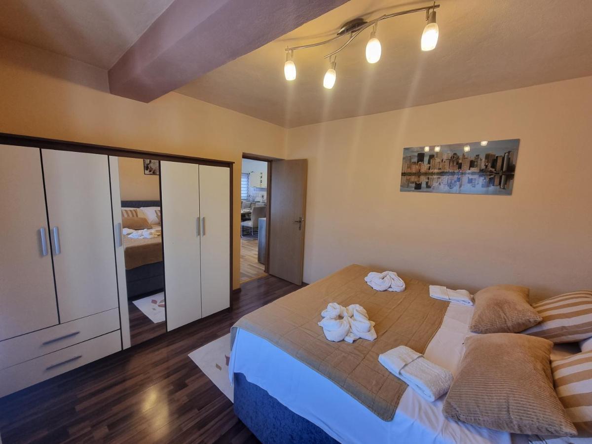 Apartment Niko Сень Екстер'єр фото